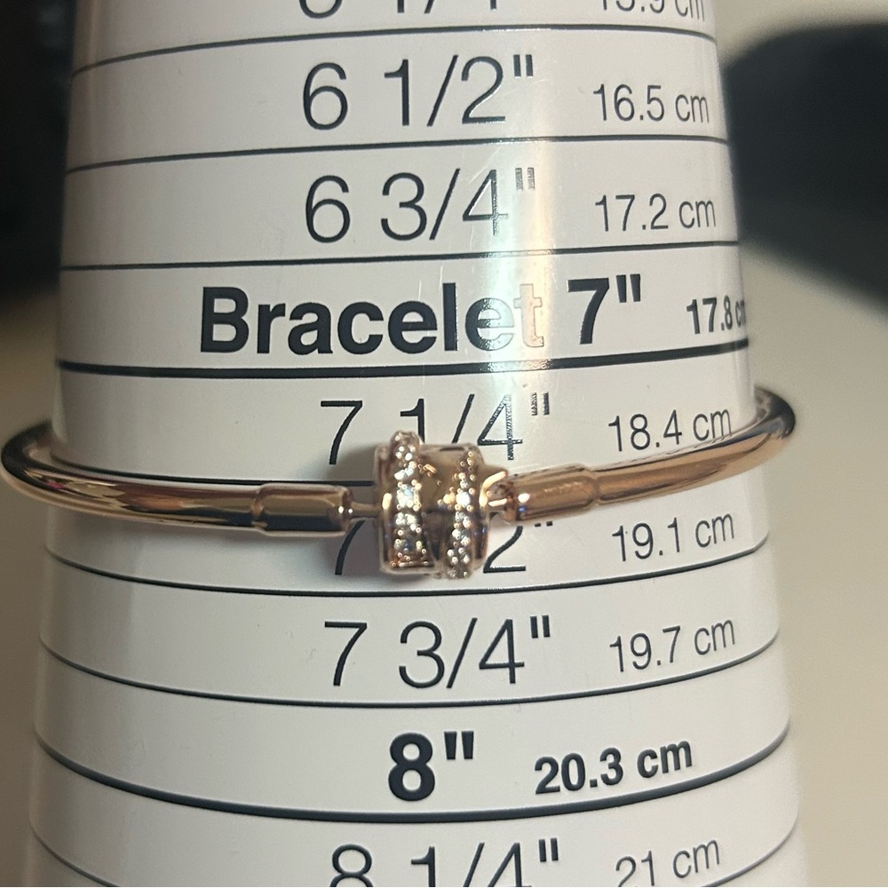 Pandora Moments Sparkling Shooting Star Clasp Rose Gold-Plated bangle bracelet - Picture 9 of 10